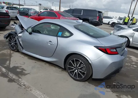 2024 Toyota Gr86 z USA, uszkodzony, nr VIN JF1ZNBB11R8761358